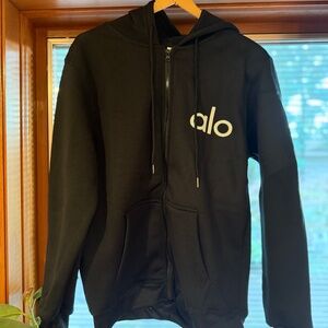 Women’s Alo Yoga lightweight hooded sweatshirt